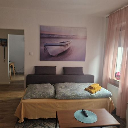 Privates, Gemuetliches Appartement Neuss Buitenkant foto