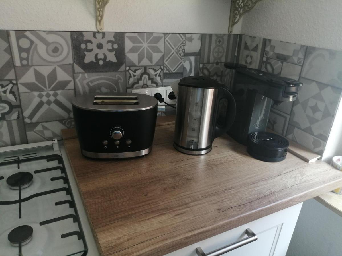 Privates, Gemuetliches Appartement Neuss Buitenkant foto