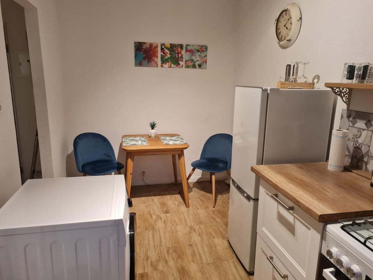 Privates, Gemuetliches Appartement Neuss Buitenkant foto